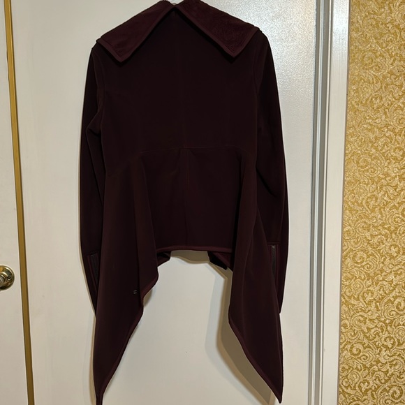 Lululemon Presence of Mind Fleece Wrap Bordeaux - Picture 2 of 8